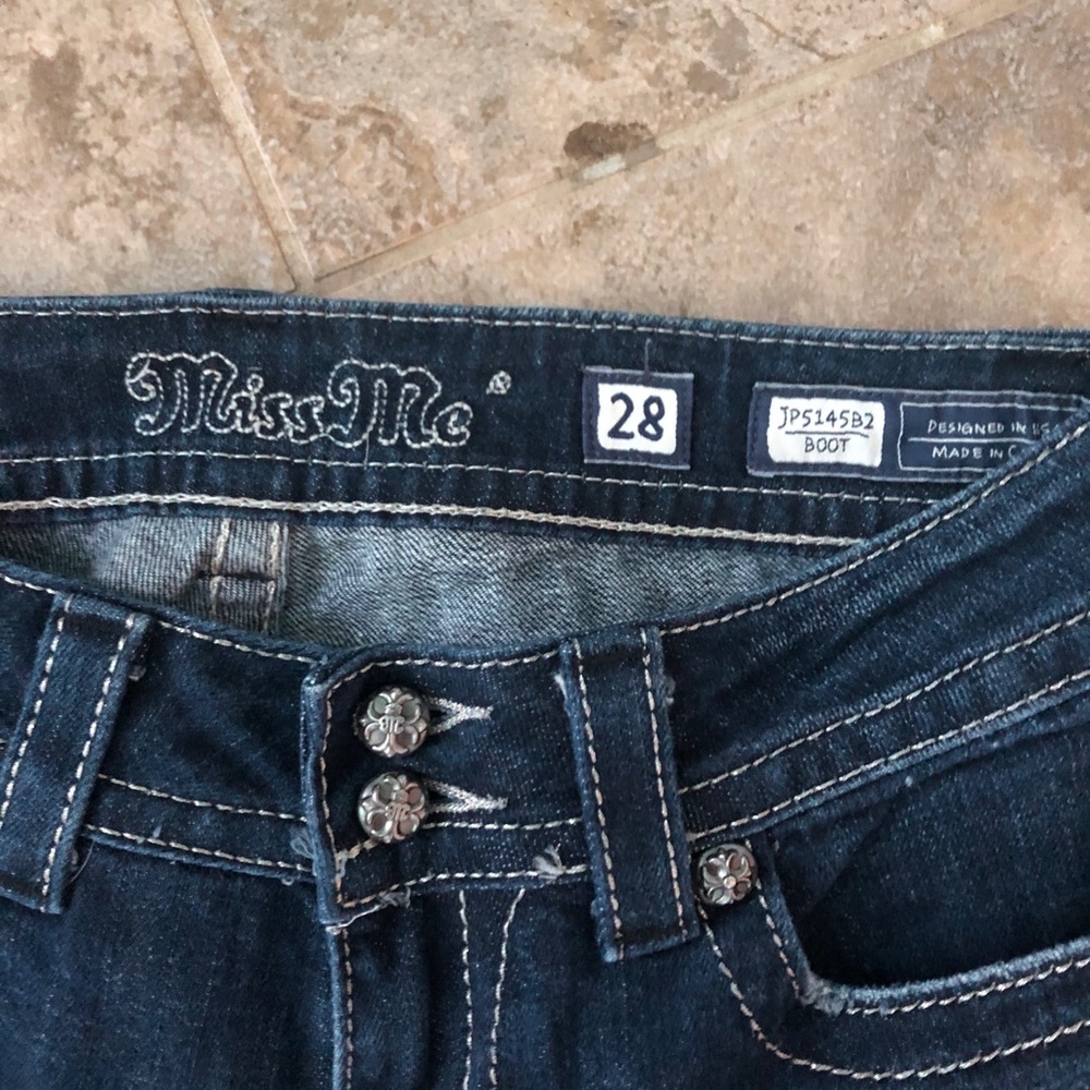 Miss Me jeans with Fleur-de-lis design size 28 - Picture 3 of 4